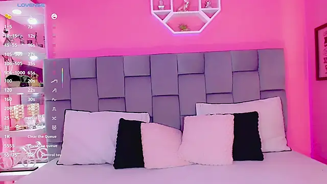 Snapshot of AlanaBekeer chatting on 03-22-25, 08:04 AlanaBekeer online show from 03-22-25, 08:04