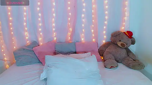 Snapshot of AlanaBekeer chatting on 10-07-25, 09:12 AlanaBekeer online show from 10-07-25, 09:12