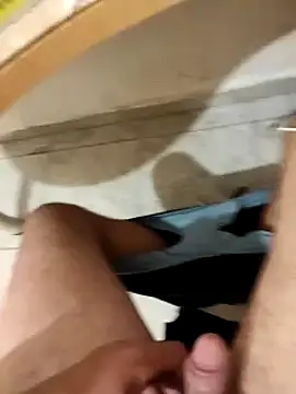 skrigul12 online show from 12-03-24, 02:14