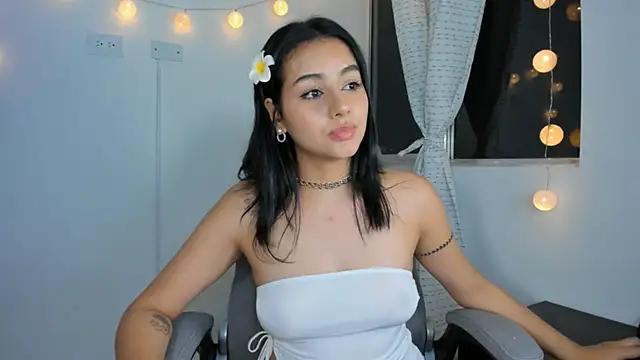 Snapshot of julia_strauns chatting on 12-03-24, 09:00 julia strauns online show from 12-03-24, 09:00