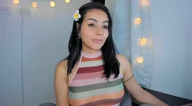 Snapshot of julia_strauns chatting on 12-21-24, 06:09 julia strauns online show from 12-21-24, 06:09