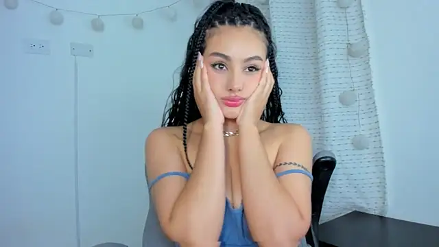 Snapshot of julia_strauns chatting on 01-02-25, 05:14 julia strauns online show from 01-02-25, 05:14