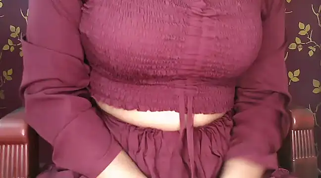 Snapshot of VR_here_4U chatting on 12-28-24, 03:26 VR here 4U online show from 12-28-24, 03:26