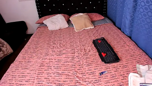 valerie luxe  online show from 02-24-25, 02:19