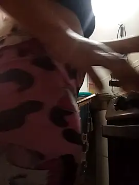 Andreita 95 online show from 10-27-25, 02:10