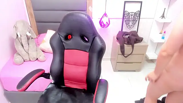 Snapshot of Kittytimberlake chatting on 01-23-25, 06:45 Kittytimberlake online show from 01-23-25, 06:45