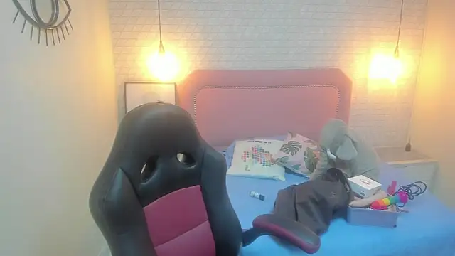 Snapshot of Kittytimberlake chatting on 03-14-25, 11:23 Kittytimberlake online show from 03-14-25, 11:23