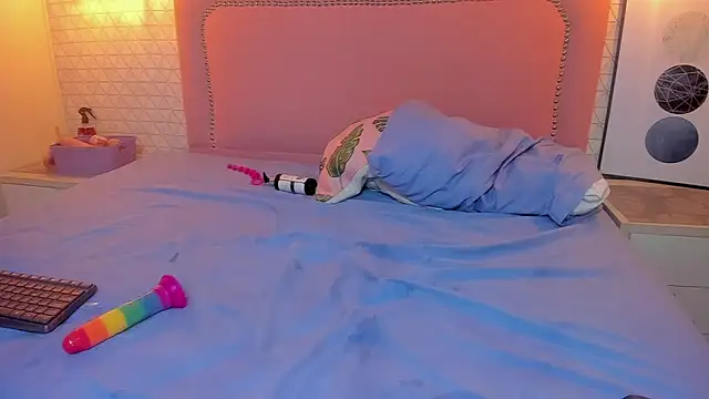 Snapshot of Kittytimberlake chatting on 03-14-25, 04:09 Kittytimberlake online show from 03-14-25, 04:09