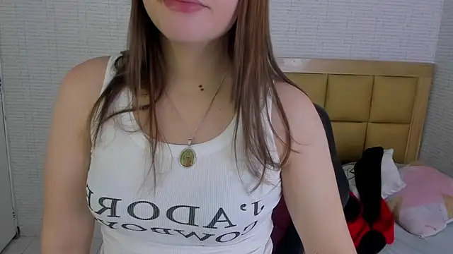 Snapshot of Kittytimberlake chatting on 03-21-25, 11:44 Kittytimberlake online show from 03-21-25, 11:44