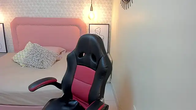 Snapshot of Kittytimberlake chatting on 11-26-25, 12:28 Kittytimberlake online show from 11-26-25, 12:28