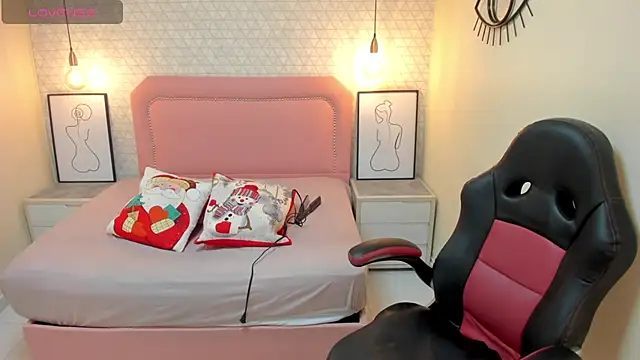 Snapshot of Kittytimberlake chatting on 12-02-25, 12:21 Kittytimberlake online show from 12-02-25, 12:21