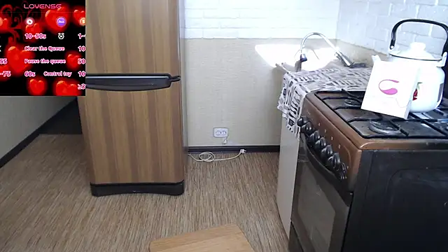 sweetpeash33 online show from 02-13-25, 08:17