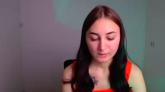 Snapshot of Jennifer_Blum chatting on 12-28-24, 09:42 Jennifer Blum online show from 12-28-24, 09:42