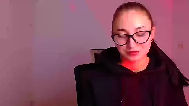 Snapshot of Jennifer_Blum chatting on 01-10-25, 09:34 Jennifer Blum online show from 01-10-25, 09:34