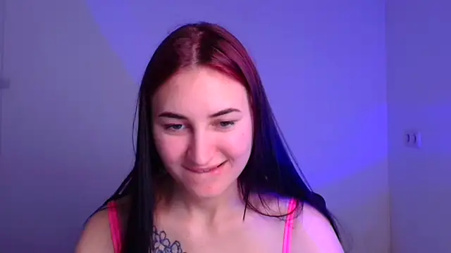 Snapshot of Jennifer_Blum chatting on 02-10-25, 12:19 Jennifer Blum online show from 02-10-25, 12:19