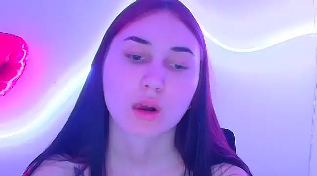 Snapshot of Jennifer_Blum chatting on 02-25-25, 09:24 Jennifer Blum online show from 02-25-25, 09:24