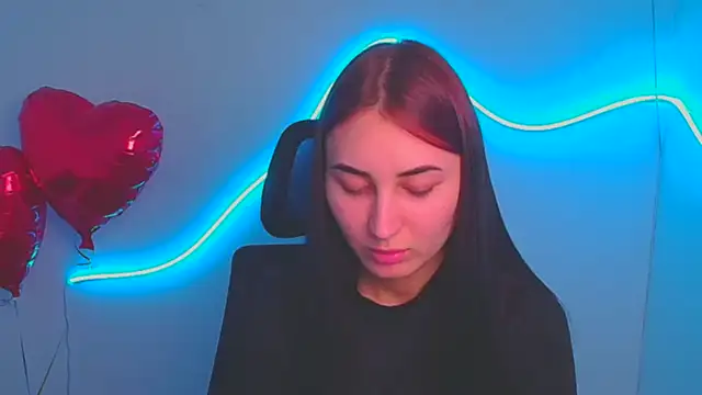 Snapshot of Jennifer_Blum chatting on 03-02-25, 09:22 Jennifer Blum online show from 03-02-25, 09:22