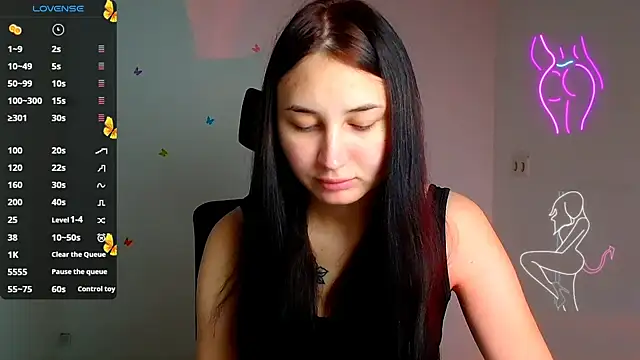 Snapshot of Jennifer_Blum chatting on 09-27-25, 05:23 Jennifer Blum online show from 09-27-25, 05:23