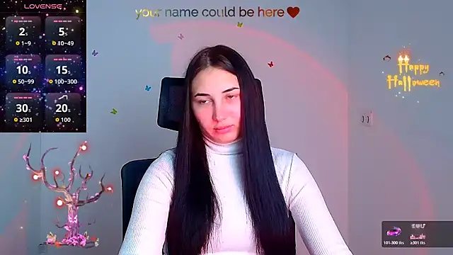 Snapshot of Jennifer_Blum chatting on 10-18-25, 05:21 Jennifer Blum online show from 10-18-25, 05:21