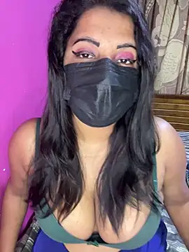 NOORA-GIRL online show from 11-07-25, 10:43