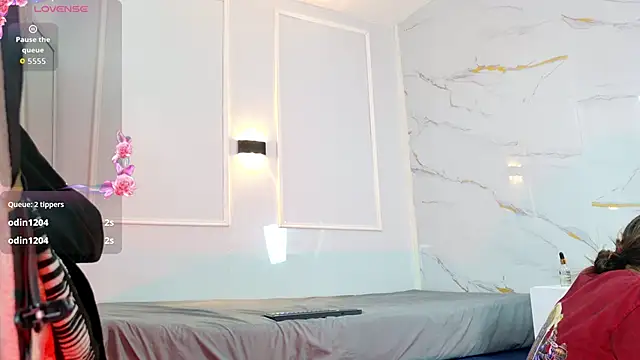 zorravioletta1 online show from 04-27-26, 12:25