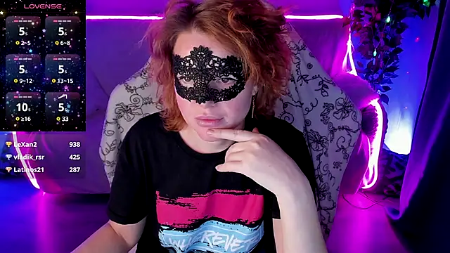 Snapshot of Sexy-Housewife chatting on 12-02-24, 02:20 Sexy-Housewife online show from 12-02-24, 02:20