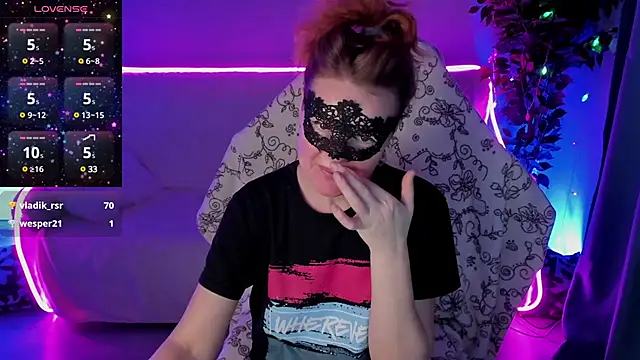 Snapshot of Sexy-Housewife chatting on 12-07-24, 12:08 Sexy-Housewife online show from 12-07-24, 12:08