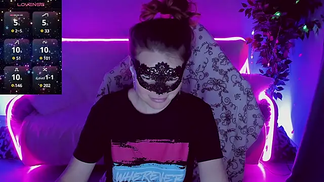 Snapshot of Sexy-Housewife chatting on 01-20-25, 03:50 Sexy-Housewife online show from 01-20-25, 03:50