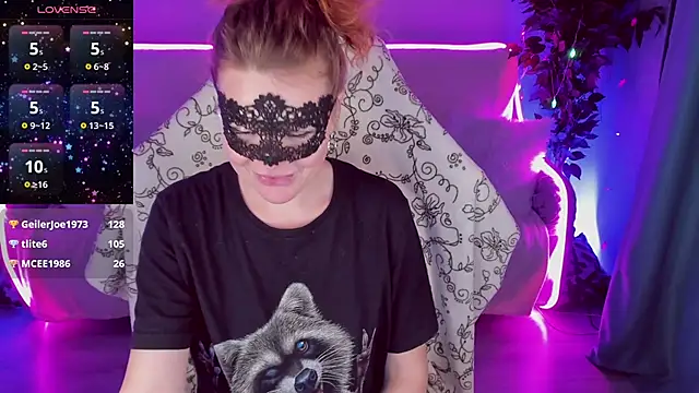 Snapshot of Sexy-Housewife chatting on 01-25-25, 01:54 Sexy-Housewife online show from 01-25-25, 01:54