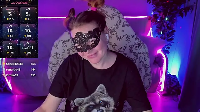 Snapshot of Sexy-Housewife chatting on 01-27-25, 02:31 Sexy-Housewife online show from 01-27-25, 02:31