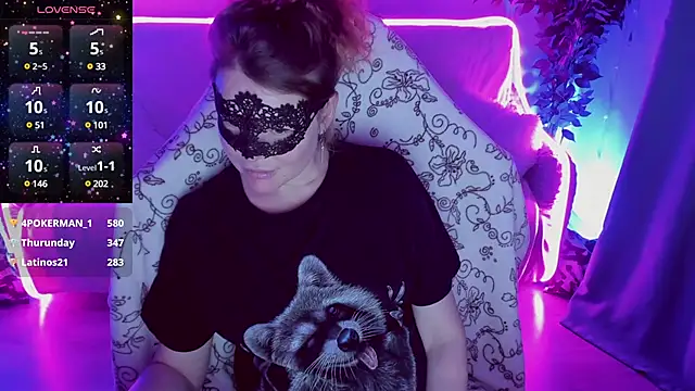 Snapshot of Sexy-Housewife chatting on 03-20-25, 01:26 Sexy-Housewife online show from 03-20-25, 01:26