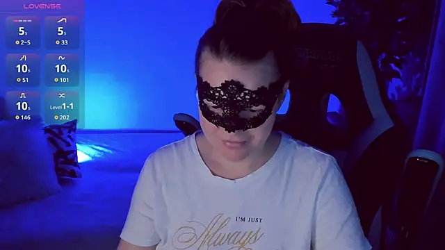 Snapshot of Sexy-Housewife chatting on 10-27-25, 06:56 Sexy-Housewife online show from 10-27-25, 06:56