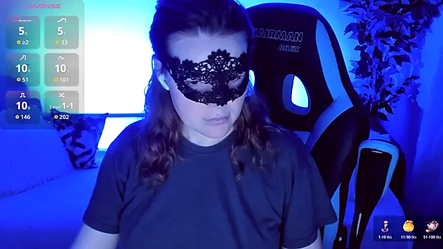 Snapshot of Sexy-Housewife chatting on 11-01-25, 07:05 Sexy-Housewife online show from 11-01-25, 07:05