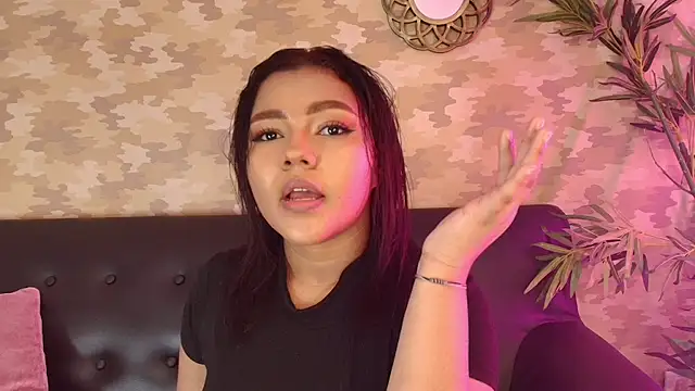 Snapshot of cherry_chel chatting on 01-19-25, 04:36 cherry chel online show from 01-19-25, 04:36