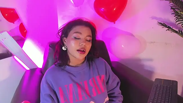 Snapshot of cherry_chel chatting on 02-15-25, 10:11 cherry chel online show from 02-15-25, 10:11