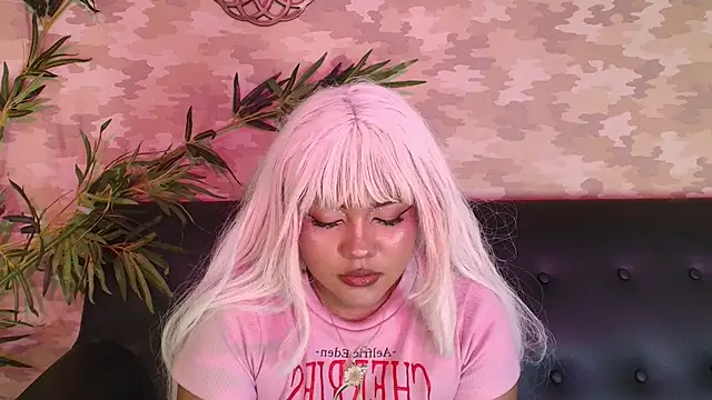 Snapshot of cherry_chel chatting on 02-21-25, 09:11 cherry chel online show from 02-21-25, 09:11