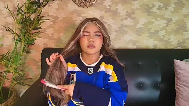 Snapshot of cherry_chel chatting on 03-04-25, 08:16 cherry chel online show from 03-04-25, 08:16