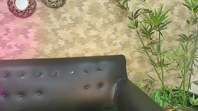 Snapshot of cherry_chel chatting on 11-21-25, 05:11 cherry chel online show from 11-21-25, 05:11