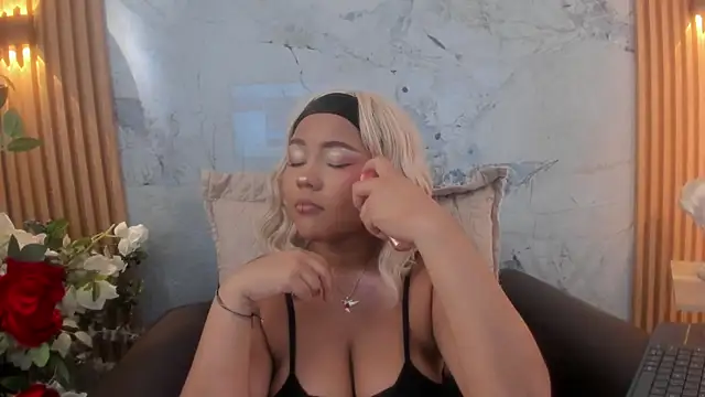 cherry chel online show from 12-17-25, 07:42