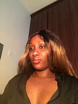 Snapshot of Lola_kims chatting on 02-18-26, 02:02 Lola kims online show from 02-18-26, 02:02