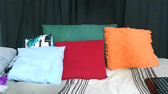 Snapshot of DIRTYTALKINQUEEN chatting on 02-14-25, 09:32 DIRTYTALKINQUEEN online show from 02-14-25, 09:32