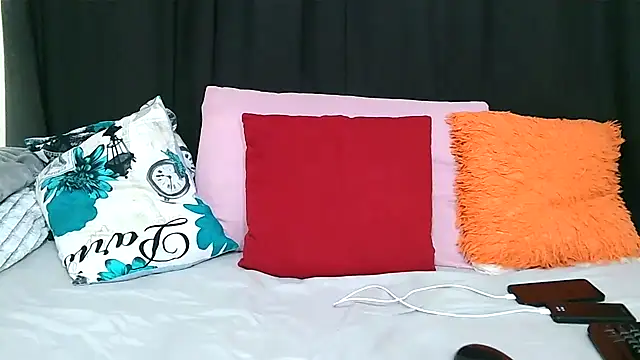 Snapshot of DIRTYTALKINQUEEN chatting on 03-18-25, 10:04 DIRTYTALKINQUEEN online show from 03-18-25, 10:04