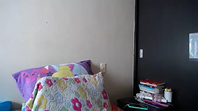 KAROLCANDY online show from 04-11-26, 12:42