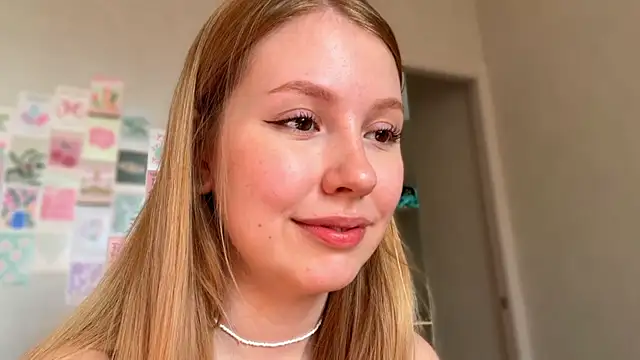 HoneyAudrey online show from 04-27-26, 02:31