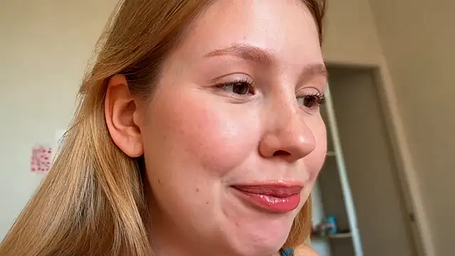 HoneyAudrey online show from 06-05-26, 02:29