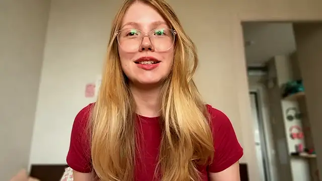HoneyAudrey online show from 06-12-26, 02:21