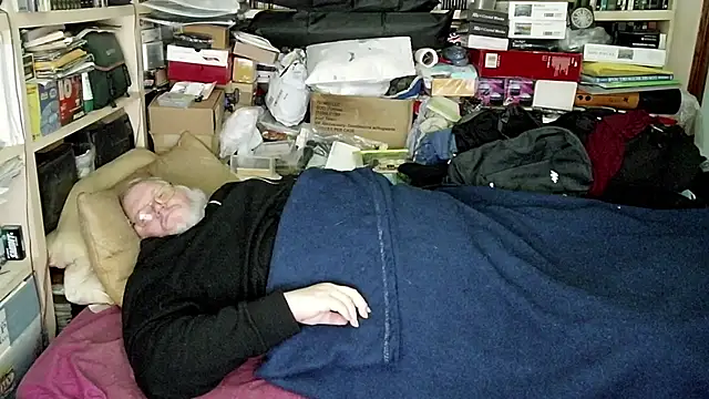 Snapshot of hadeszeuss2 chatting on 12-20-24, 08:12 hadeszeuss2 online show from 12-20-24, 08:12