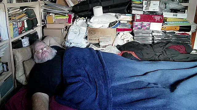 Snapshot of hadeszeuss2 chatting on 01-03-25, 03:12 hadeszeuss2 online show from 01-03-25, 03:12