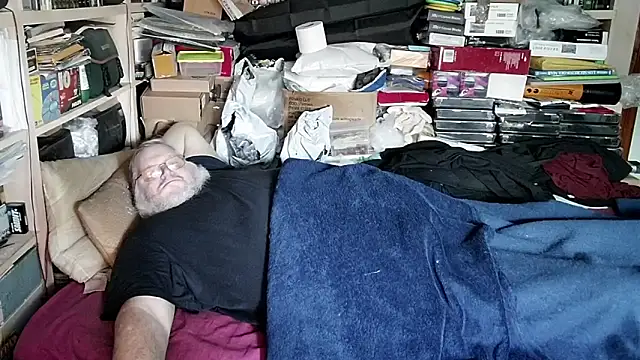 Snapshot of hadeszeuss2 chatting on 01-06-25, 03:08 hadeszeuss2 online show from 01-06-25, 03:08