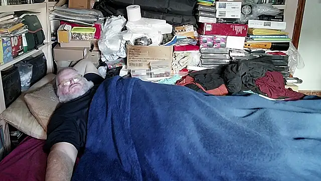 Snapshot of hadeszeuss2 chatting on 01-09-25, 03:12 hadeszeuss2 online show from 01-09-25, 03:12